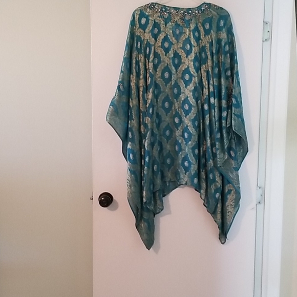 Beautiful sheer blouse - Picture 2 of 2